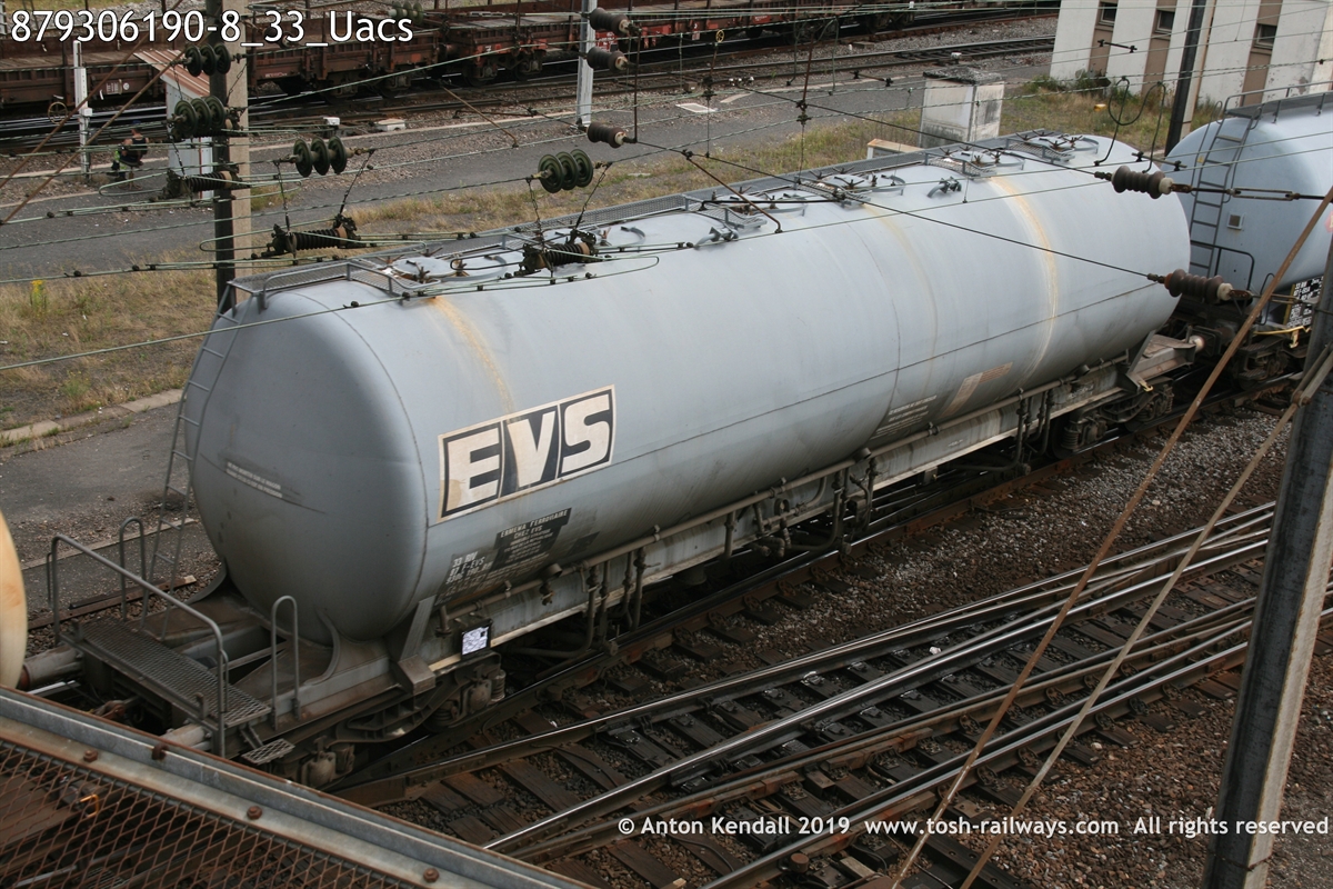879306190-8_33_Uacs.JPG